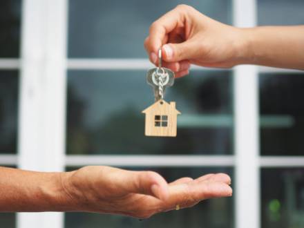 Stoney Island, IL real estate sales and purchases lawyer